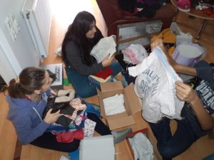 Imbraca un copil din Gheboaia