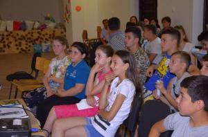 Share - Munca, demnitate, valoare, bani