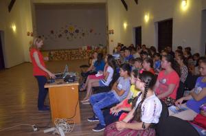 Share - Munca, demnitate, valoare, bani
